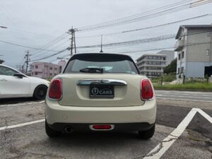 MINI ONE 5ドア中古車
