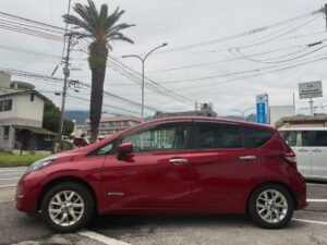 日産ノートe-POWER中古車