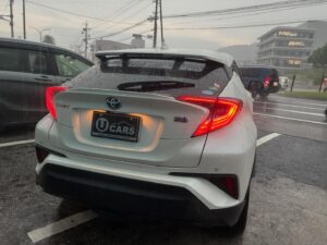 トヨタ C-HR ハイブリッド中古車